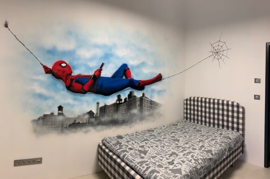 spiderman graffiti malba v dětském pokoji